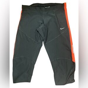 Nike black and orange athletic shorts performance  capri fit size Medium EUC